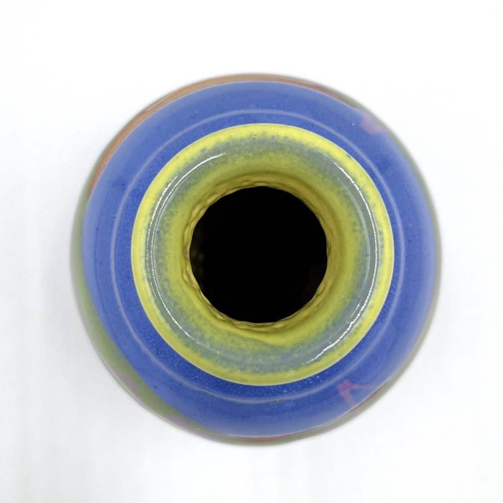 Studio Pottery Bud Vase 4.5" Blue Yellow Red Stone Layer‎ Glaze, Artist Signed - Picture 4 of 7